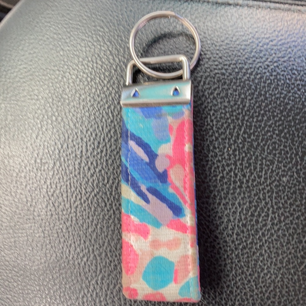 Lilly Pulitzer Periwinkle Sea Keychain - Picture 2 of 2